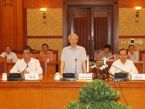 ຄະນະເລຂາສູນກາງພັກ ເຮັດວຽກກັບຄະນະປະຈຳ ຄະນະພັກແຂວງຮ່າຢາງ